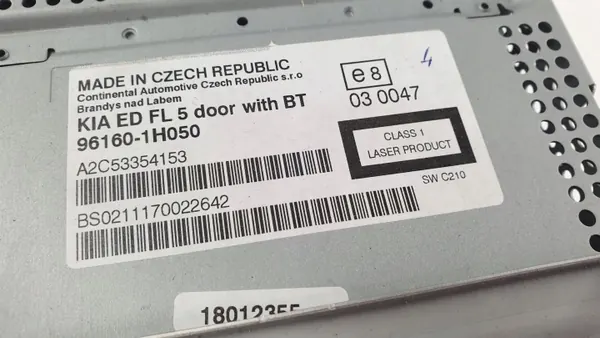Radio MP3 Kia OEM 961611H0500 para Ceed I image 4
