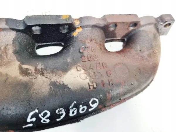 Colector de escape OEM 078253034AR Audi A6 1998 2.4L image 4