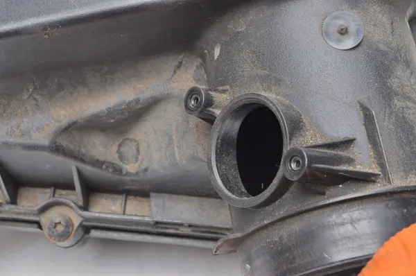 Volvo Luchtfilterhuis OEM 31338742 31370229 image 4