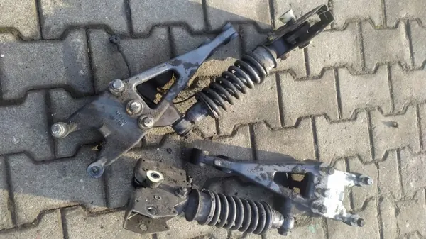 DAF 480 hv Euro 3 ohjaamon jousitus OEM 1440499 image 3
