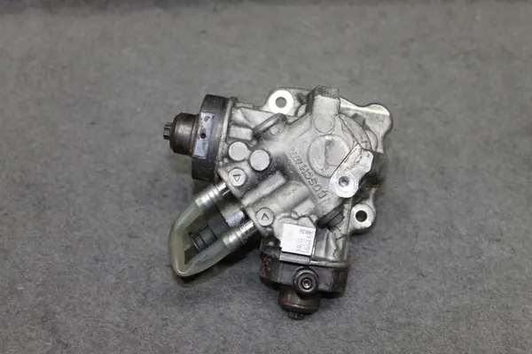 Sistema di alimentazione BMW F10 F01 E70 F15 N57D30C Iniettori Pompa image 10