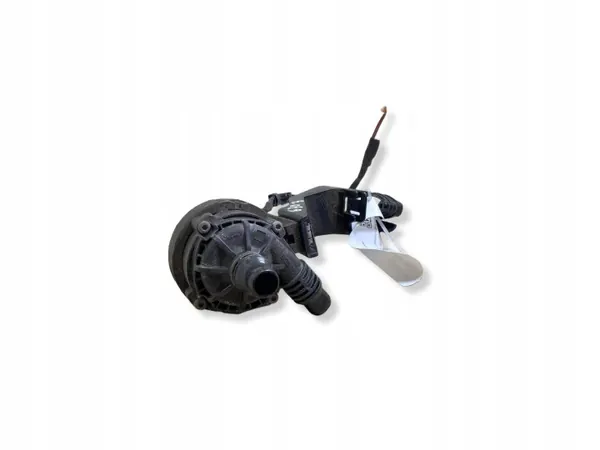 Pompe à eau BMW 530E G30 OEM 6834923 - Occasion image 3