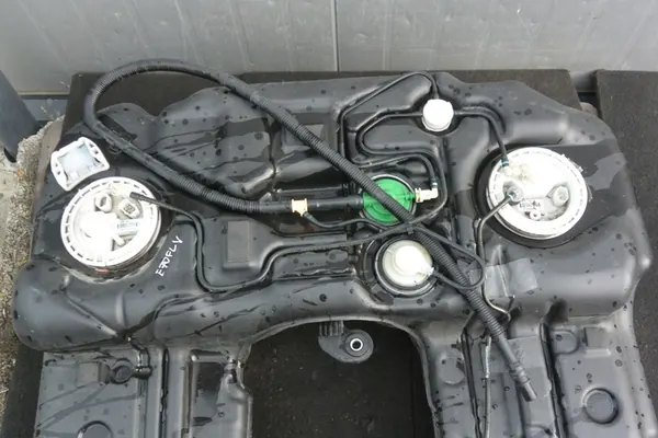 BMW F16 F15 bränsletank dieselpump 7164253 image 4