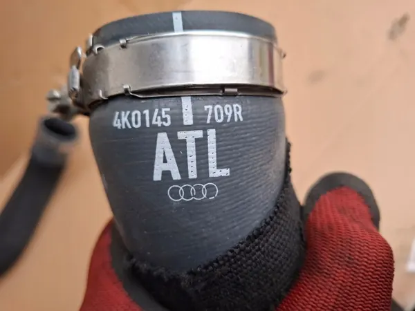 Audi RS7/RS6 Ilmakanava OEM 4K0145709R - Käytetty image 3