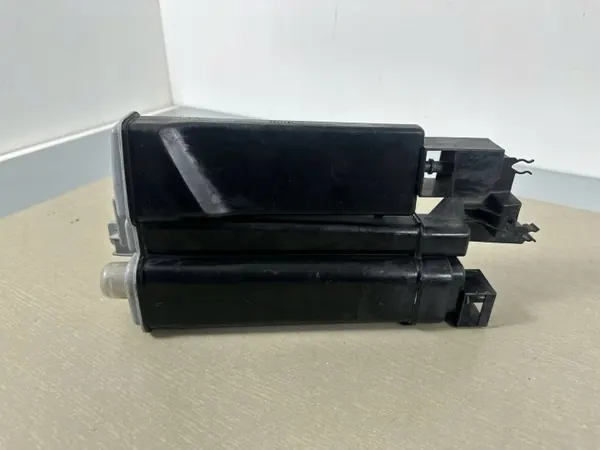 OEM 3Q0201801A Réservoir charbon actif VW Passat B8 image 5