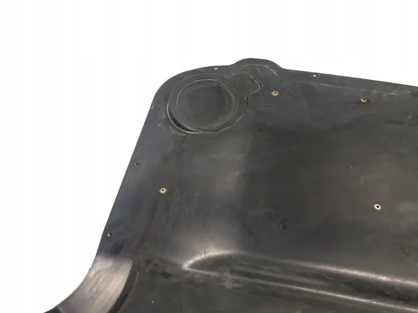 Cache moteur arrière Chevrolet Corvette C8 image 3