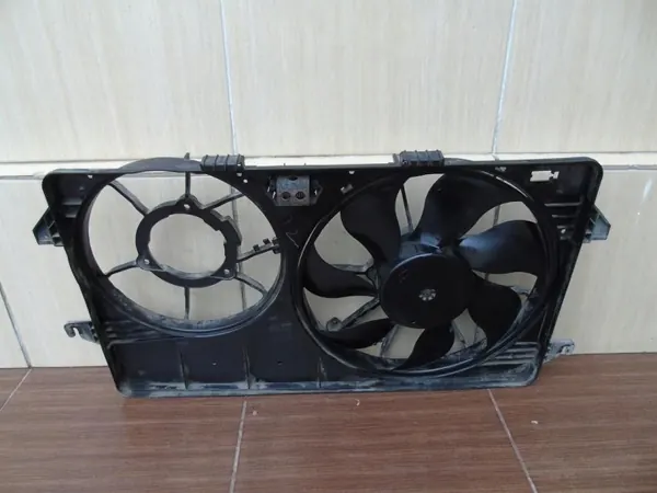 Tuulettimen Kotelo OEM OBUDOWA WENTYLATOR Fiat Connect 1.8 TDCI image 2