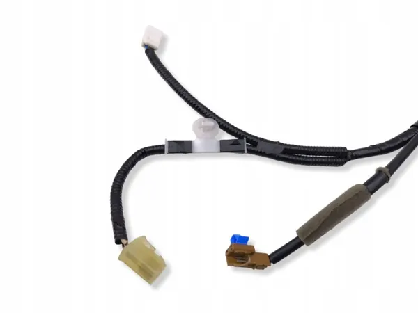 Harness de maletero Toyota GT86 OEM 81811CA020 image 4
