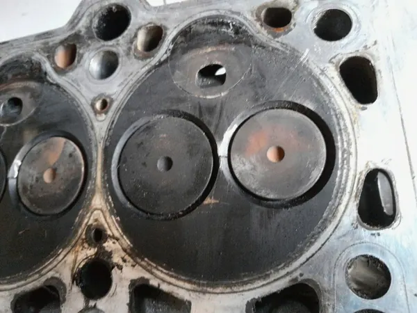 Culasse VW T4 2.4 D AAB - Pièce OEM d'occasion image 4