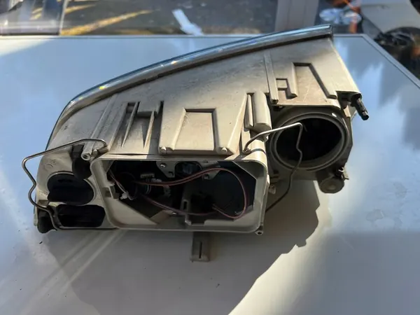 Vasen Ajovalo Skoda Octavia II 2 1Z 04-08 Xenon image 3