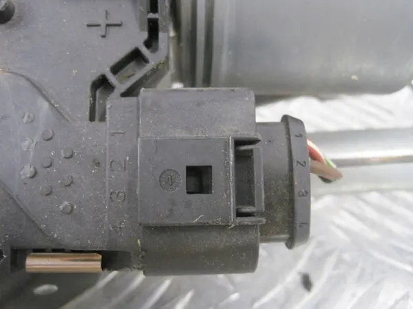 Pyyhkijän moottorin mekanismi VW Volkswagen Tiguan 5N 5N1 image 4