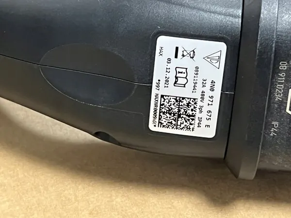 AUDI Laddslang 4N0971675E image 2