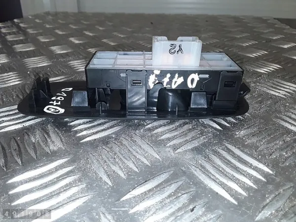 Ford Focus Strömbrytare OEM AM-491908 - Begagnad Del image 3