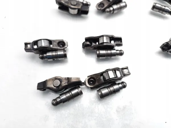 Braço de válvula Toyota Avensis 2.0 D-4D Diesel 2016 Sedan OEM 2WW image 2