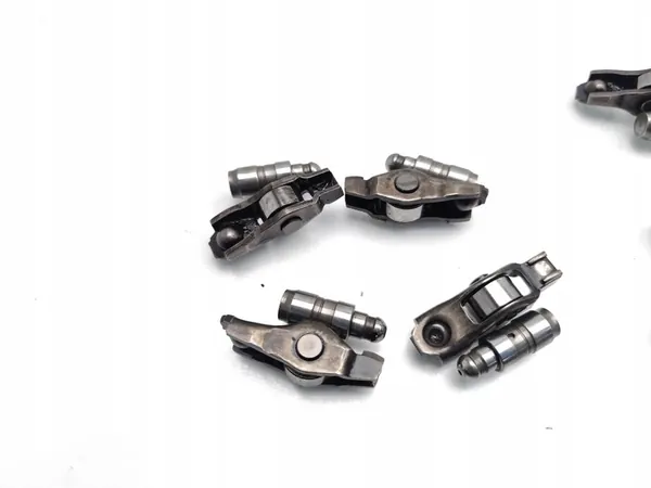 Braço de válvula Toyota Avensis 2.0 D-4D Diesel 2016 Sedan OEM 2WW image 3