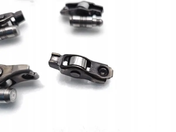 Braço de válvula Toyota Avensis 2.0 D-4D Diesel 2016 Sedan OEM 2WW image 6