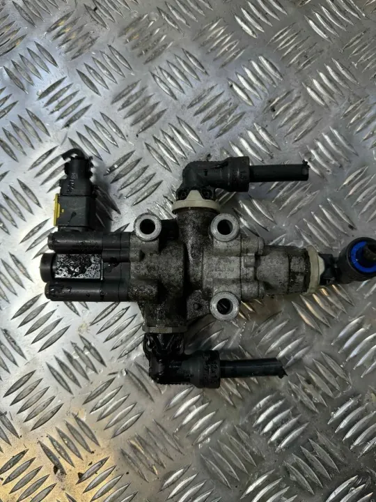 Scania relaisklep OEM 2158373 - Gebruikte staat image 2