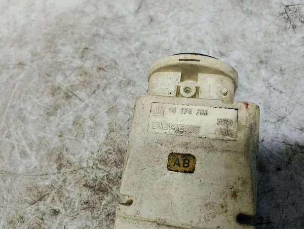 Opel Kytkinpaneeli OEM 90274706 - Käytetty image 5