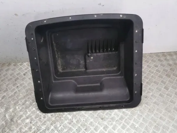 Boîtier roue de secours Maserati OEM 067895200 image 2