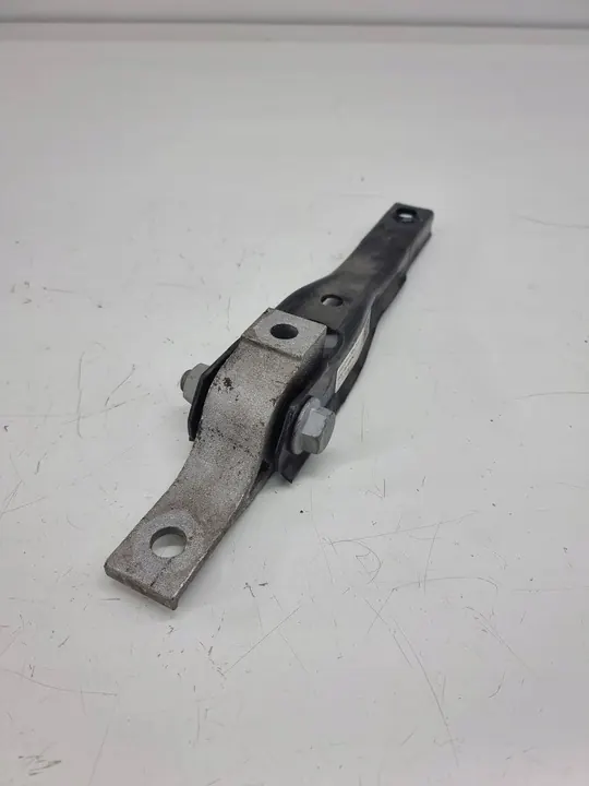 Cupra Formentor 2024 Vaihteiston kiinnike image 4