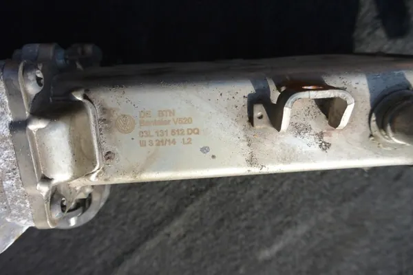 EGR-jäähdytinventtiili OEM 03L131512C SEAT Golf VI:lle image 7