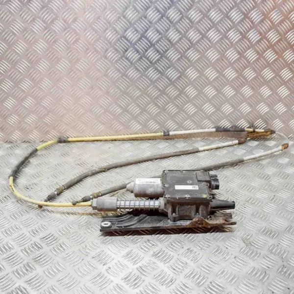 Handbromsmotor OEM 13310023 för Opel Insignia image 2