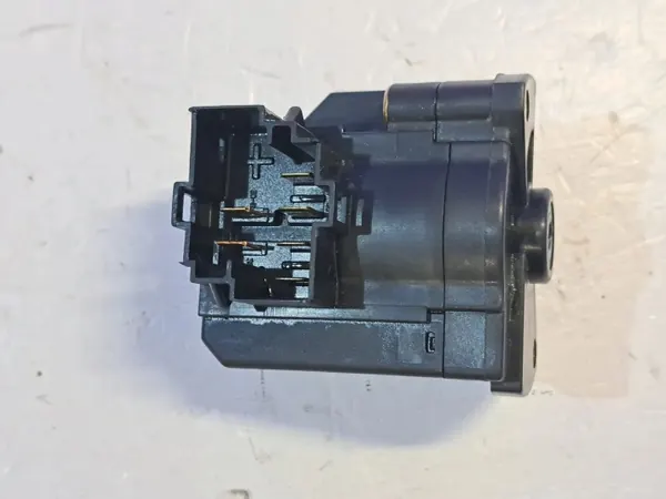 Gebrauchtes Saab OE OEM 32021798 Kombi-Teil image 3