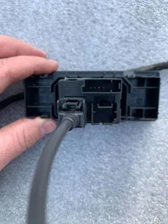 HC3T-14F014-BC USB-Steckdose für Ford Mondeo MK V 2014-21 image 6