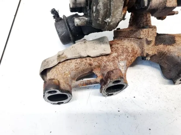 Colector de escape OEM 0282530335 para VW Passat 1.9L image 3