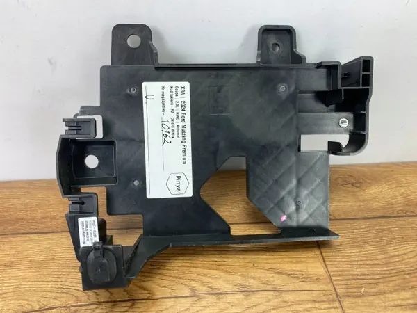 Navigointikiinnike Ford Mustang VII OEM PR3T19J201BBJP image 2