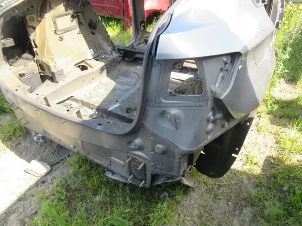 BMW X6 E71 Taka Lattia & Lokasuojat OEM 4x4OE003621 image 4