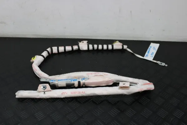 Oikea verho J9C3-14K159-AC Land Rover Evoque image 2