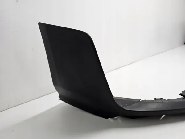 OEM 9J1807541B Porsche Taycan Frontstoßstangen-Spoiler image 4
