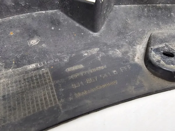OEM 9J1807541B Porsche Taycan Frontstoßstangen-Spoiler image 8