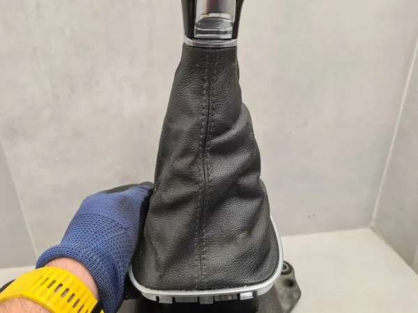 Alavanca de Câmbio Opel Corsa E 1.4 Turbo 6 Marchas image 6