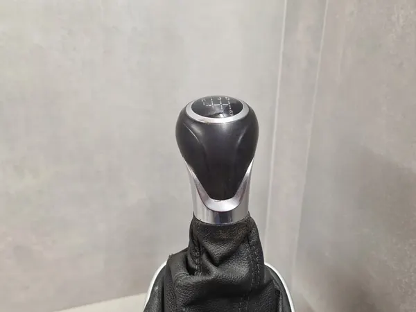 Alavanca de Câmbio Opel Corsa E 1.4 Turbo 6 Marchas image 9