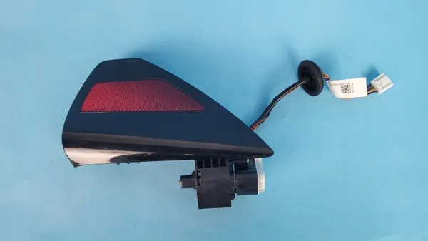 Tapa de Puerto de Carga Tesla Model 3 OEM 1099953-00-E image 6