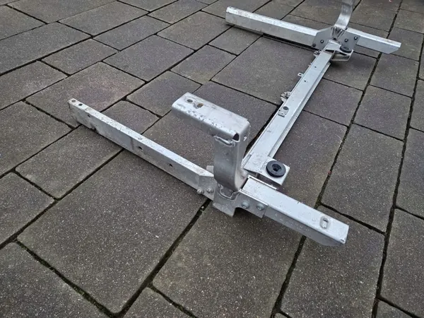 B-KLASA W246 W176 CLA W117 Supporto Radiatore Set OEM image 3