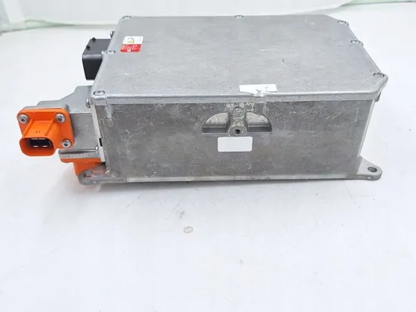 VW Passat GTE Akkulaturi OEM 5QE915682M image 3