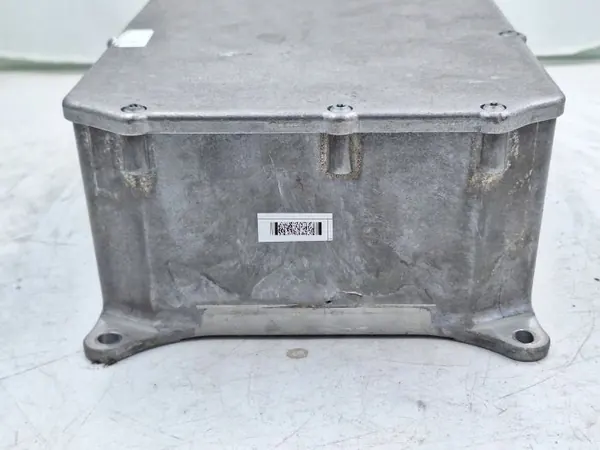 VW Passat GTE Akkulaturi OEM 5QE915682M image 7