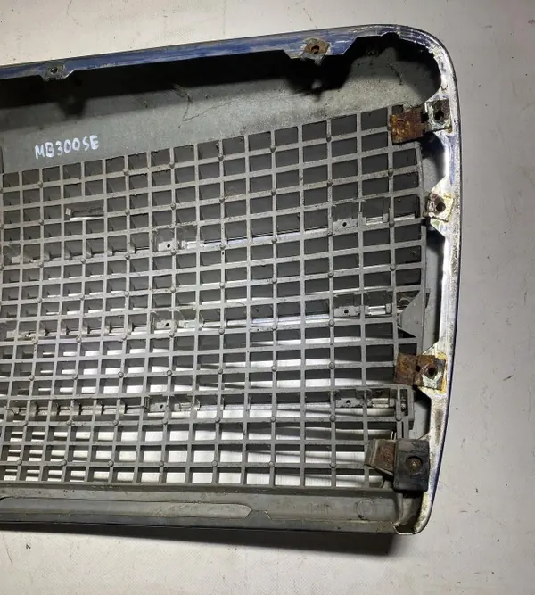 Grille de radiateur Mercedes-Benz S W126 OEM 1268880423 image 8