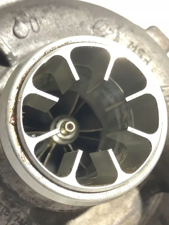 Turbocompressor Audi OE 057145722Q - Usado image 3