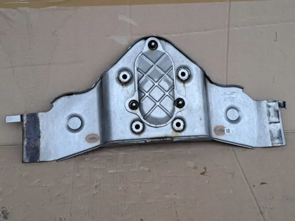 Placa montagem escape Porsche 982251225G - Usado image 2