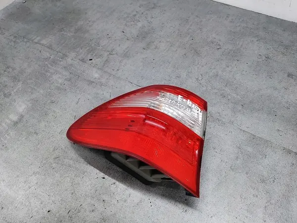 Linker Achterlicht Mercedes-Benz W211 Kombi A2118201564 image 4