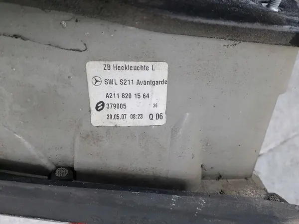 Linker Achterlicht Mercedes-Benz W211 Kombi A2118201564 image 6