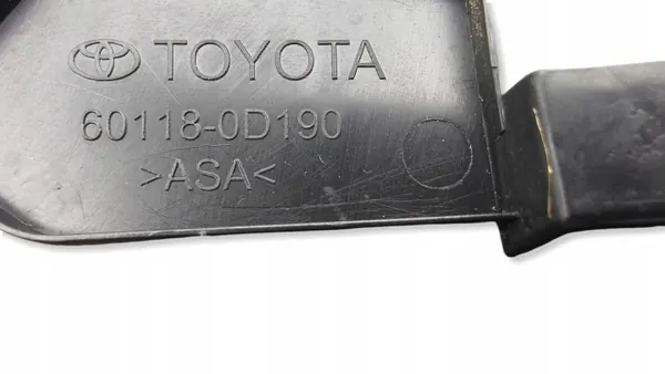 Vasen lokasuojan kolmio OEM 601180D190 Toyota Yaris image 4