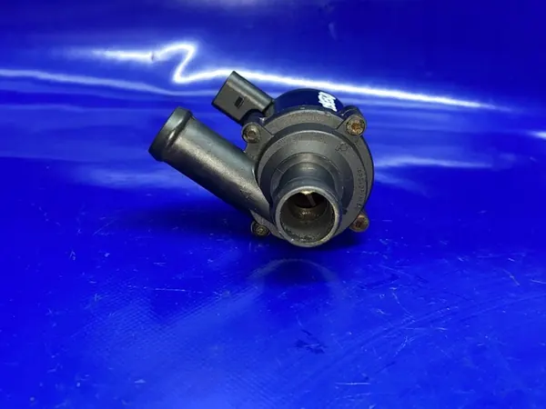 Tilläggsvattenpump A4 B7 A6 C6 2.0 TFSI OEM 1K0965561B image 2