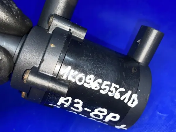 Tilläggsvattenpump A4 B7 A6 C6 2.0 TFSI OEM 1K0965561B image 6