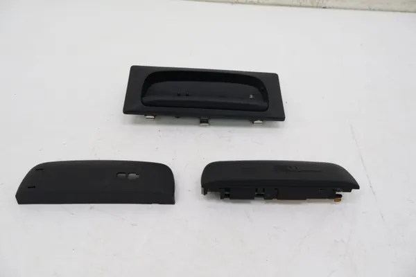 Luz de maletero Jeep Grand Cherokee WK2 OEM 5LBB1DX9AB image 2