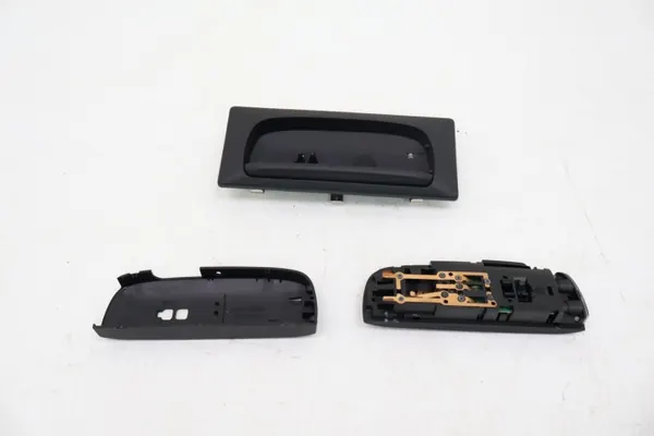 Luz de maletero Jeep Grand Cherokee WK2 OEM 5LBB1DX9AB image 4